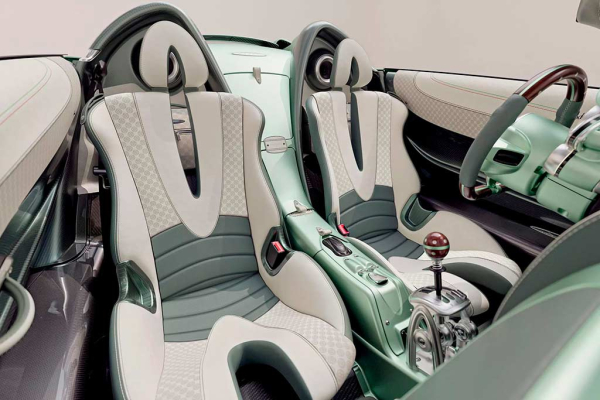 Для Pagani Codalunga стала доступна открытая версия Speedster