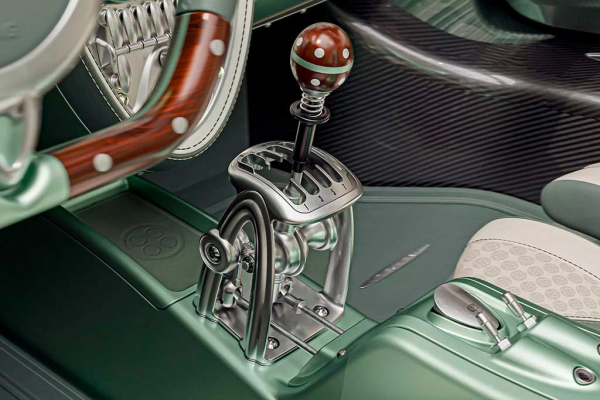 Для Pagani Codalunga стала доступна открытая версия Speedster