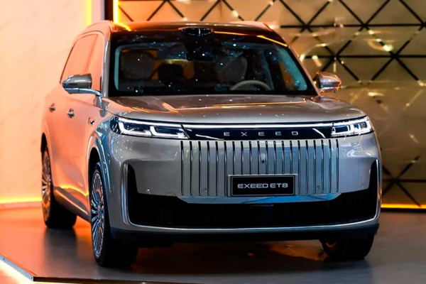 В 2026 году в России появится крупный гибридный кроссовер Exeed ET8