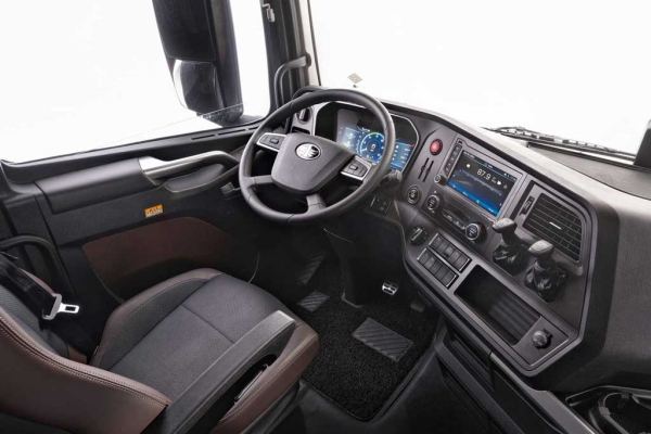 Седельный тягач FAW J7: мощь, надежность и комфорт для вашего бизнеса Седельный тягач FAW J7: мощь, надежность и комфорт для вашего бизнеса