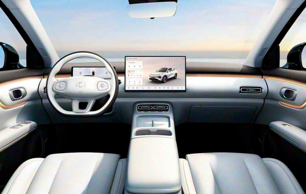 Компания Changan представила электрический кроссовер Nevo Q05 за 880 000 руб