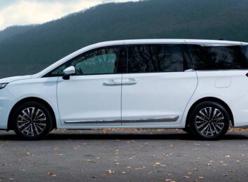 В России стартовали продажи минивэнов Sollers SP7 и JAC RF8