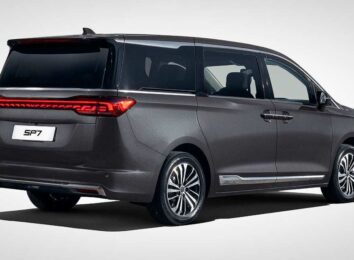 В России стартовали продажи минивэнов Sollers SP7 и JAC RF8